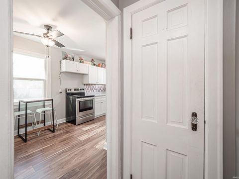 Tiny photo for 501 S Kerth Avenue, Evansville, IN 47714 (MLS # 202604606)