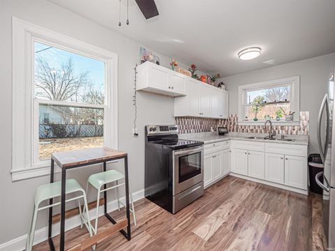 Tiny photo for 501 S Kerth Avenue, Evansville, IN 47714 (MLS # 202604606)