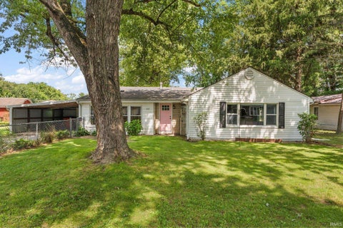 Tiny photo for 438 W Jefferson Street, Winamac, IN 46996 (MLS # 202632013)