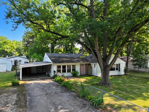 Photo of 438 W Jefferson Street, Winamac, IN 46996 (MLS # 202632013)
