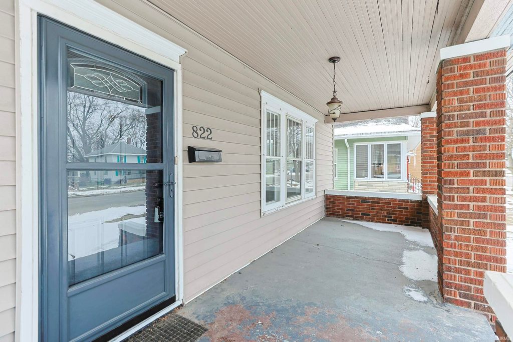 Photo of 822 E Ewing Avenue, South Bend, IN 46613 (MLS # 202606283)