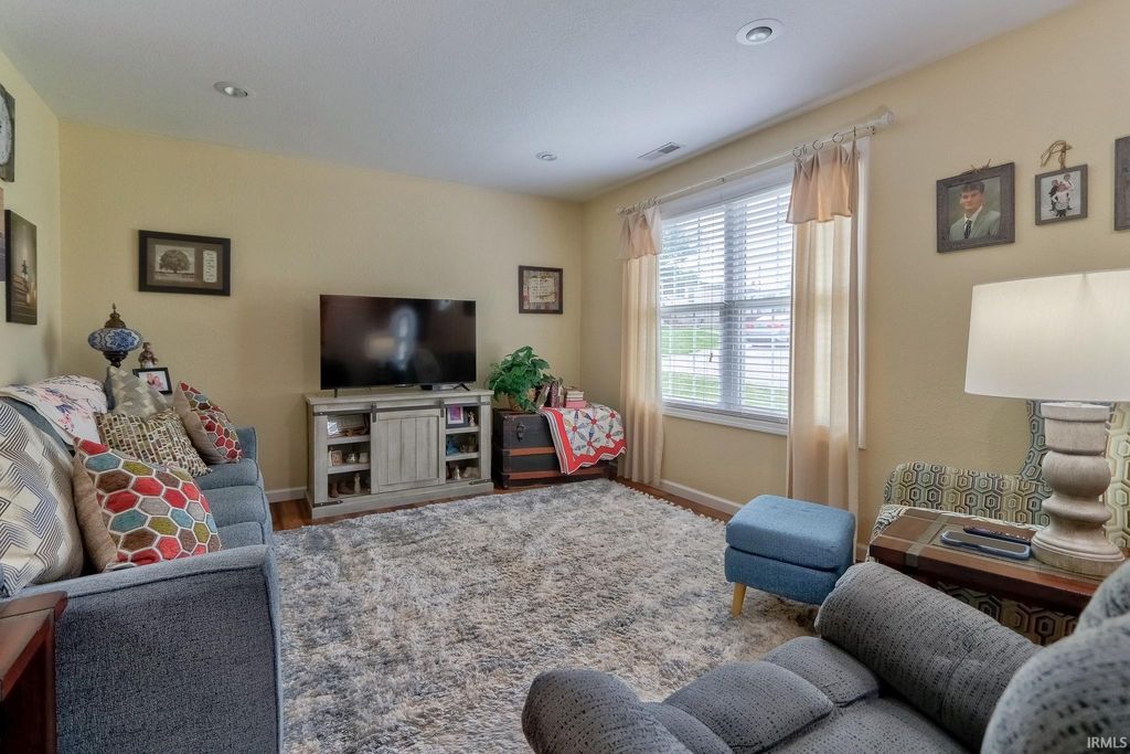 Photo of 308 &amp; 310 E Spruce Street, Petersburg, IN 47567 (MLS # 202613709)