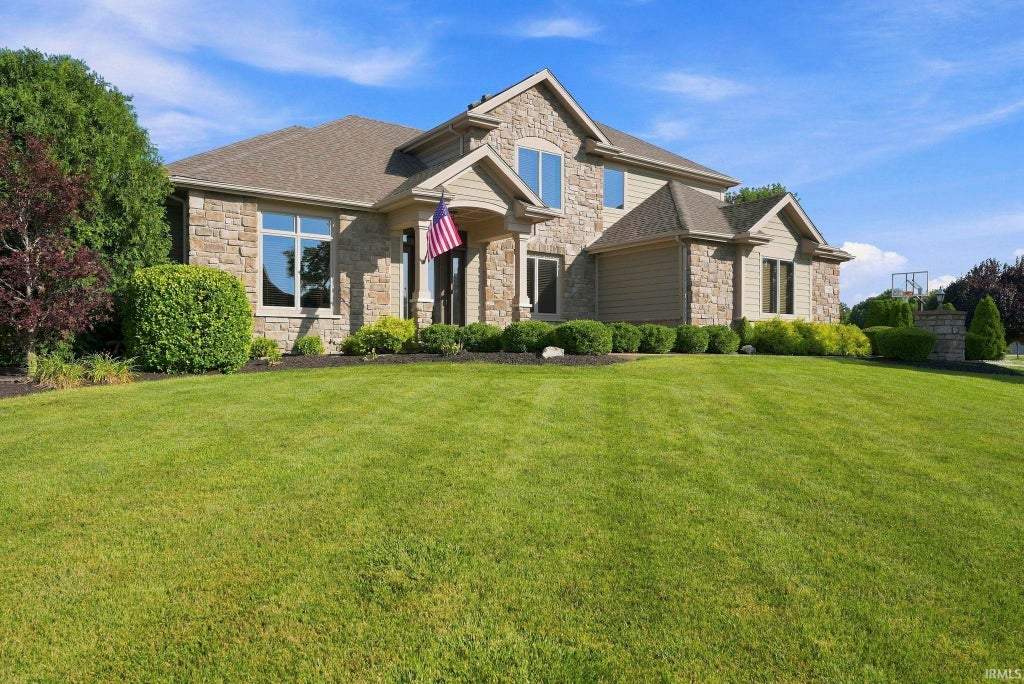 Photo of 2208 Longleaf Drive, Fort Wayne, IN 46814 (MLS # 202631707)