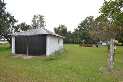 Tiny photo for 1606 N County Road 1350, Kempton, IN 46049 (MLS # 202638000)