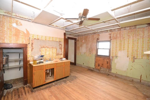 Tiny photo for 1606 N County Road 1350, Kempton, IN 46049 (MLS # 202638000)