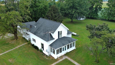 Photo of 1606 N County Road 1350, Kempton, IN 46049 (MLS # 202638000)