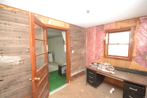 Tiny photo for 1606 N County Road 1350, Kempton, IN 46049 (MLS # 202638000)