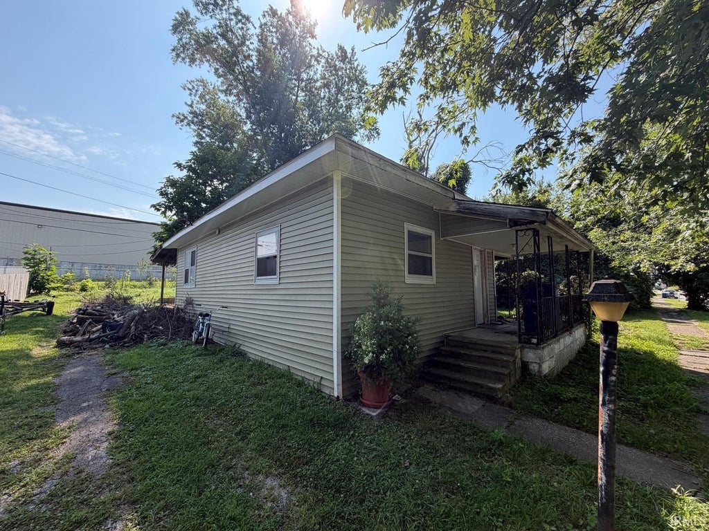 Photo of 312 L Street, Bedford, IN 47421 (MLS # 202639649)