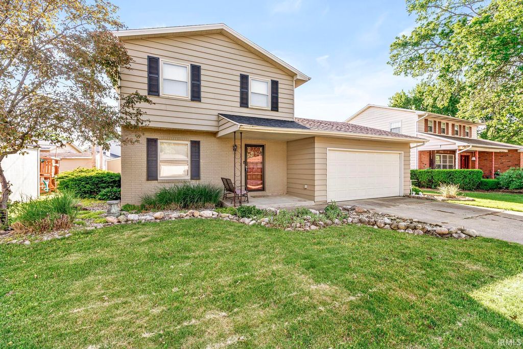 Photo of 1473 Cambridge Drive, South Bend, IN 46614 (MLS # 202619774)