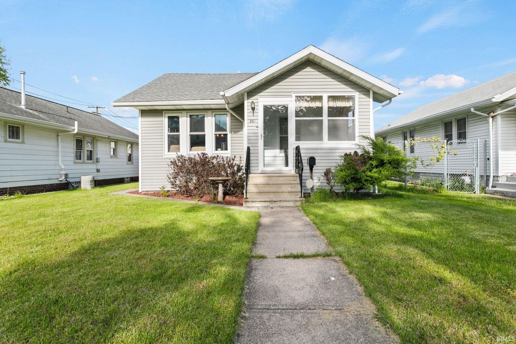 Photo of 201 George Street, Mishawaka, IN 46544 (MLS # 202616999)