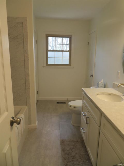 Tiny photo for 7511 Meadow Lane, Newburgh, IN 47630 (MLS # 202611717)