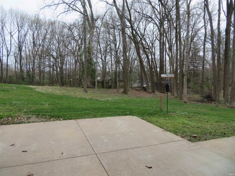 Tiny photo for 7511 Meadow Lane, Newburgh, IN 47630 (MLS # 202611717)