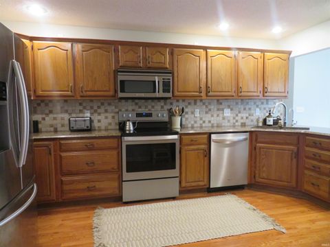 Tiny photo for 7511 Meadow Lane, Newburgh, IN 47630 (MLS # 202611717)