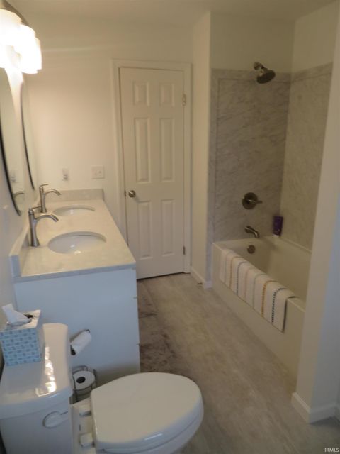 Tiny photo for 7511 Meadow Lane, Newburgh, IN 47630 (MLS # 202611717)