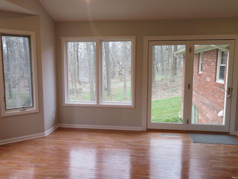 Tiny photo for 7511 Meadow Lane, Newburgh, IN 47630 (MLS # 202611717)