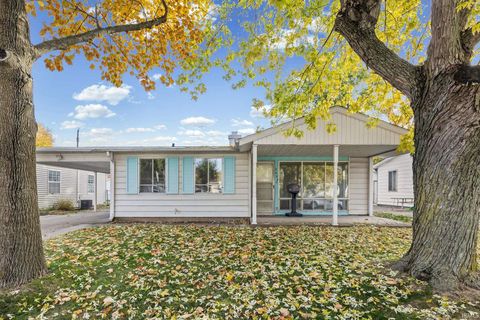 Photo of 2609 Oxford Street, Lafayette, IN 47909 (MLS # 202545783)