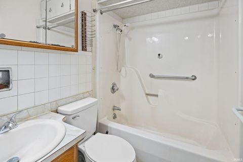 Tiny photo for 2609 Oxford Street, Lafayette, IN 47909 (MLS # 202545783)