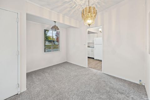 Tiny photo for 2609 Oxford Street, Lafayette, IN 47909 (MLS # 202545783)