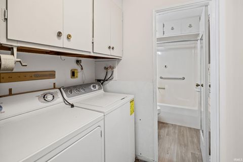 Tiny photo for 2609 Oxford Street, Lafayette, IN 47909 (MLS # 202545783)