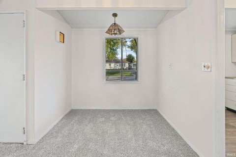 Tiny photo for 2609 Oxford Street, Lafayette, IN 47909 (MLS # 202545783)