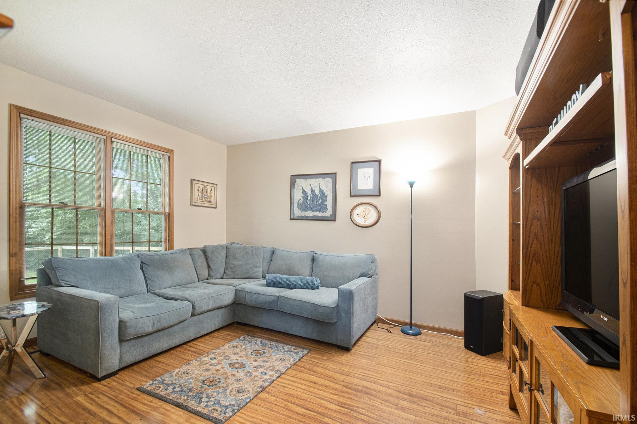 Granger, Indiana 46530, United States, 3 Bedrooms Bedrooms, ,3 BathroomsBathrooms,Residential,Active,197481