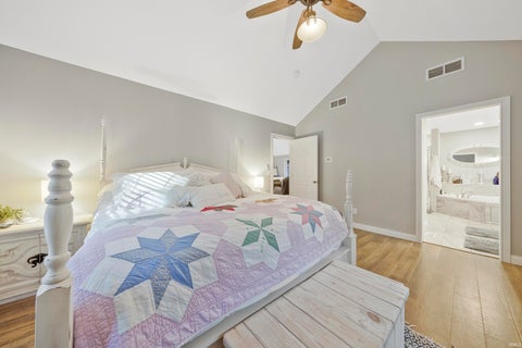 Tiny photo for 4075 S Hon Avenue, Owensville, IN 47665 (MLS # 202641484)