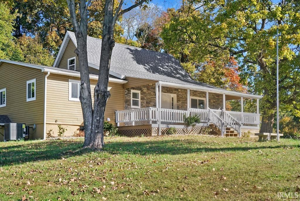 Photo of 558 Pinewood Drive, Bedford, IN 47421 (MLS # 202607271)