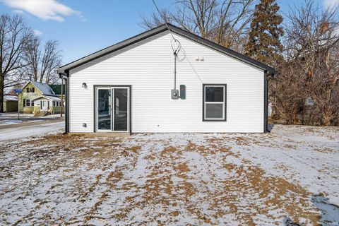 Tiny photo for 1119 W JACKSON Street, Kokomo, IN 46901 (MLS # 202602159)