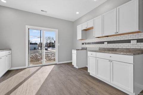 Tiny photo for 1119 W JACKSON Street, Kokomo, IN 46901 (MLS # 202602159)