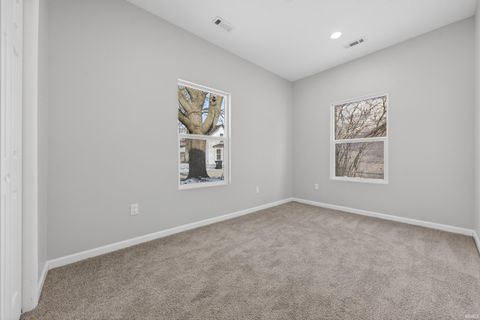 Tiny photo for 1119 W JACKSON Street, Kokomo, IN 46901 (MLS # 202602159)