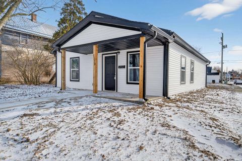 Tiny photo for 1119 W JACKSON Street, Kokomo, IN 46901 (MLS # 202602159)