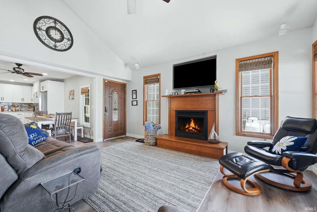 Photo of 595 Lane 101 Hamilton Lake, Hamilton, IN 46742 (MLS # 202621636)
