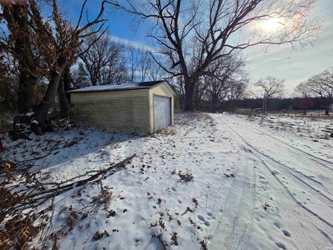 Photo of 840 W 450 S Road, North Judson, IN 46366 (MLS # 202605642)