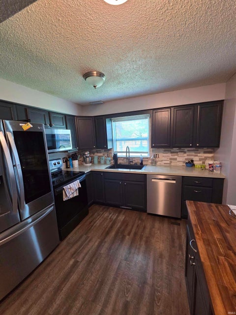 Tiny photo for 8508 Sandstone Court, New Haven, IN 46774 (MLS # 202636874)