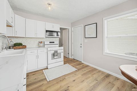 Tiny photo for 2211 N 24th Street, Lafayette, IN 47904 (MLS # 202603644)