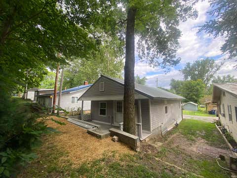 Tiny photo for 414 W Coy Avenue, Silver Lake, IN 46982 (MLS # 202624707)
