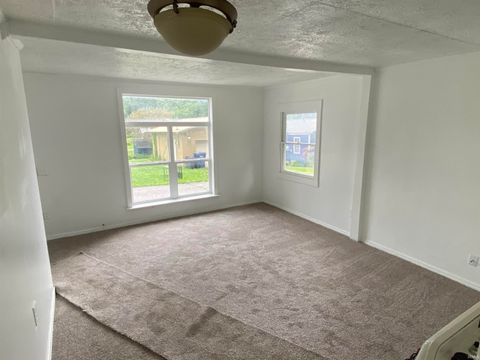 Tiny photo for 414 W Coy Avenue, Silver Lake, IN 46982 (MLS # 202624707)
