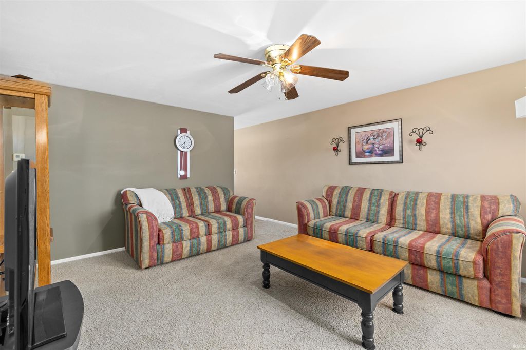 Photo of 4704 Dutchess Lane, Fort Wayne, IN 46835 (MLS # 202612824)