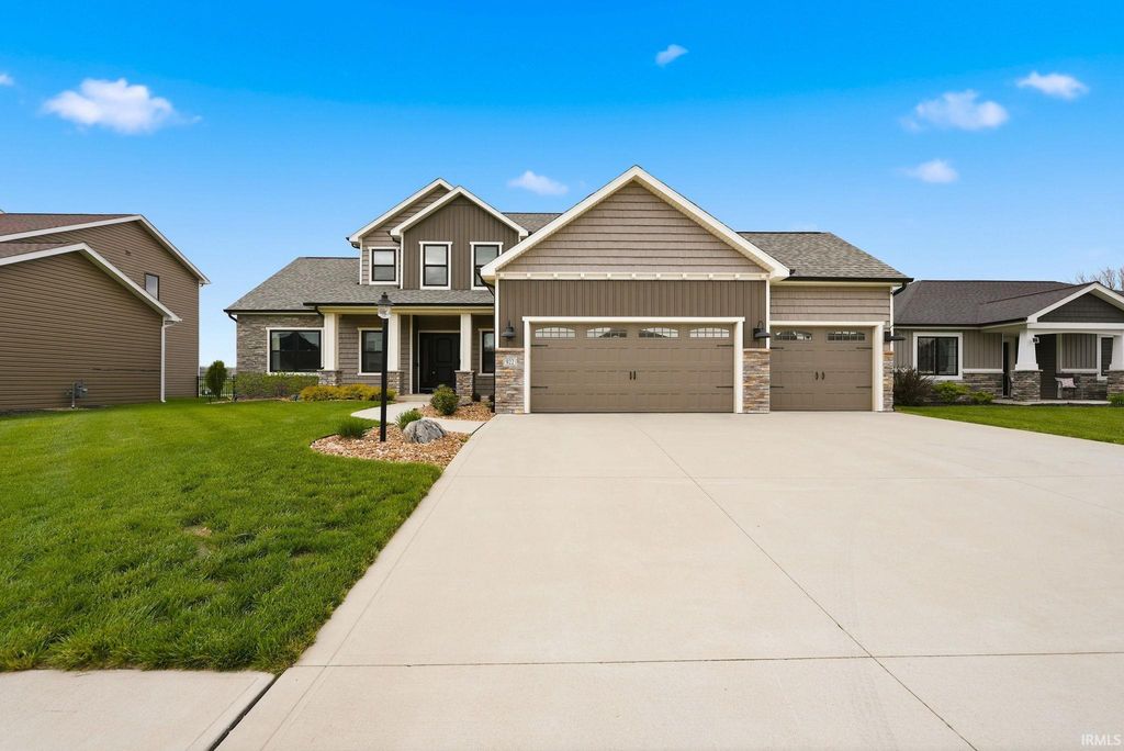 Photo of 922 Skillet Avenue, Fort Wayne, IN 46748 (MLS # 202615461)