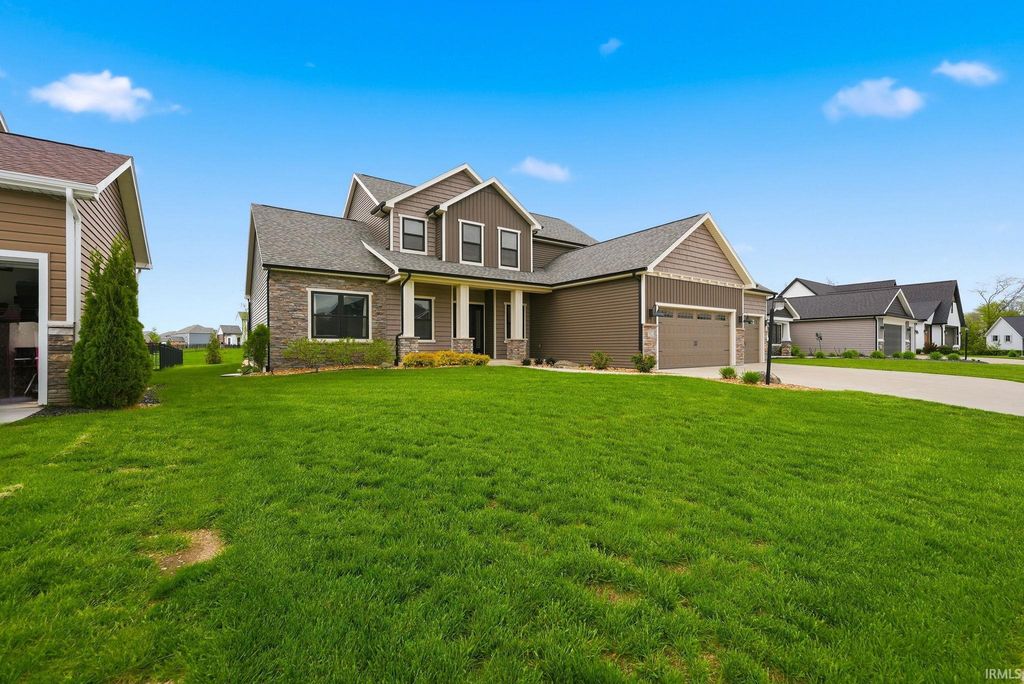 Photo of 922 Skillet Avenue, Fort Wayne, IN 46748 (MLS # 202615461)