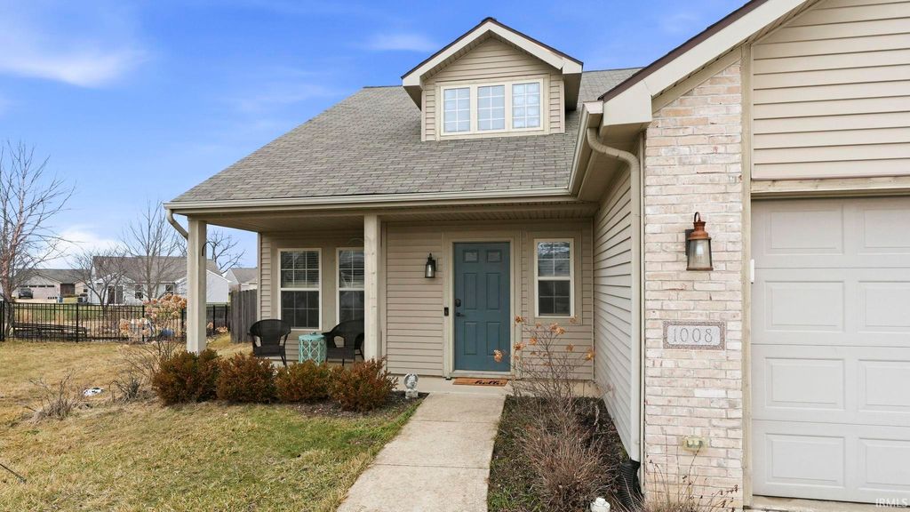 Photo of 1008 Ravenwillow Drive, Huntertown, IN 46748 (MLS # 202605449)