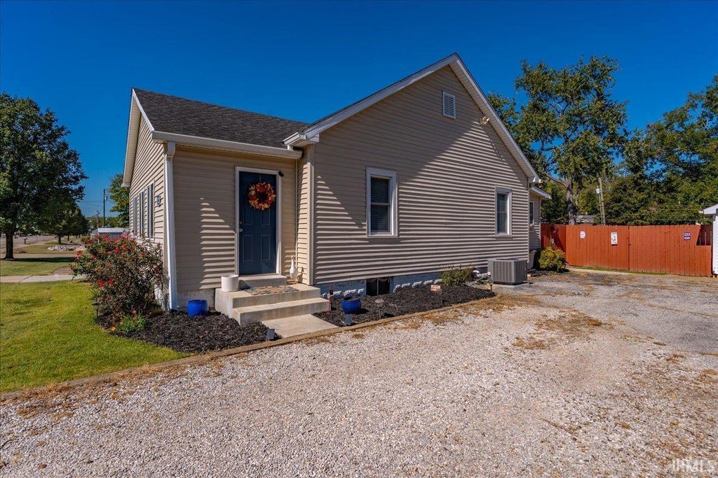 Photo of 222 E Lincoln Avenue, Chandler, IN 47610 (MLS # 202641786)