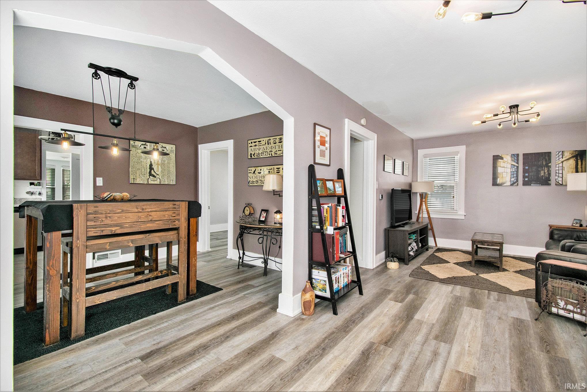 Elkhart, Indiana 46514, United States, 4 Bedrooms Bedrooms, ,2 BathroomsBathrooms,Residential,Pending,154692