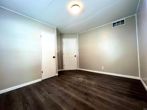 Tiny photo for 1933 W 4th Street, Fort Wayne, IN 46808 (MLS # 202604967)