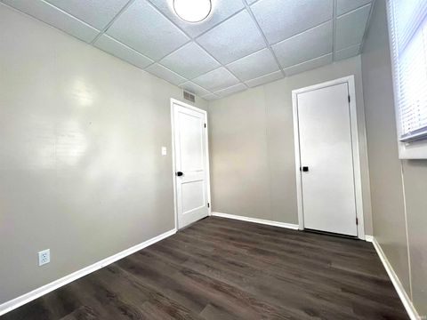 Tiny photo for 1933 W 4th Street, Fort Wayne, IN 46808 (MLS # 202604967)