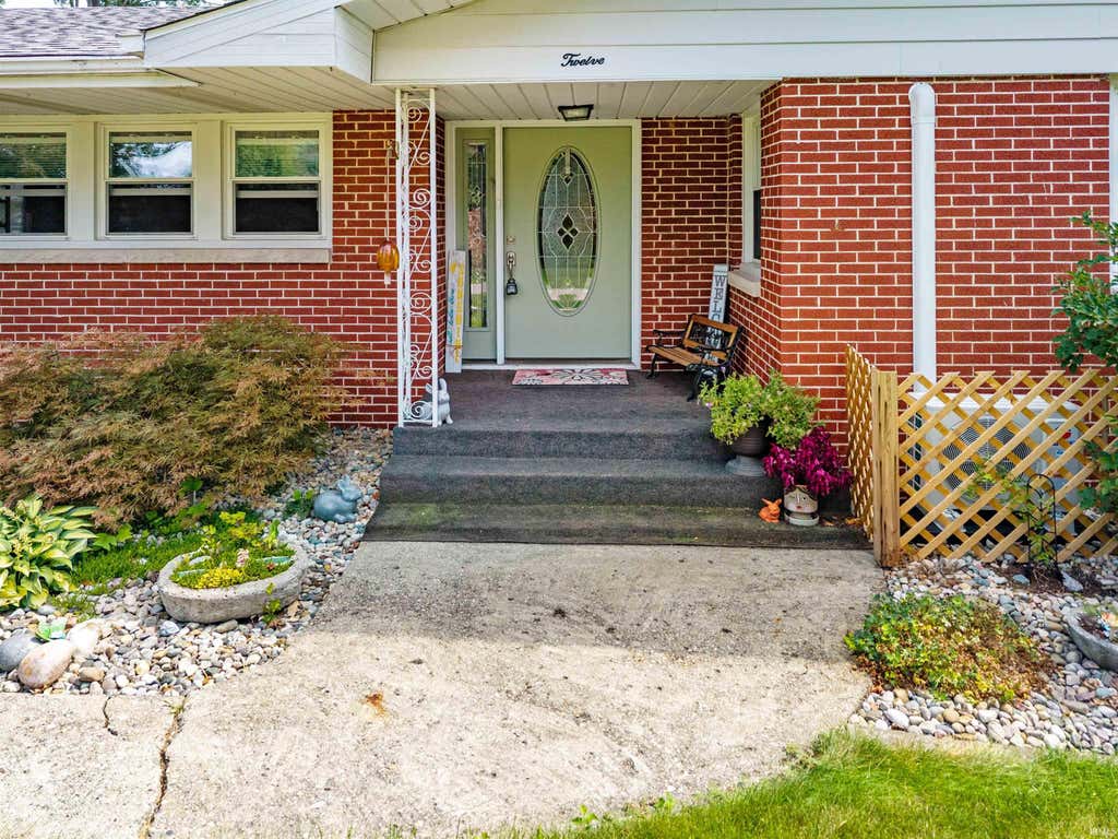 Photo of 12 Grove Park Drive, Columbia City, IN 46725 (MLS # 202635214)