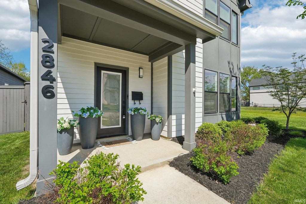 Photo of 2846 Macpherson Avenue, Indianapolis, IN 46205 (MLS # 202614482)