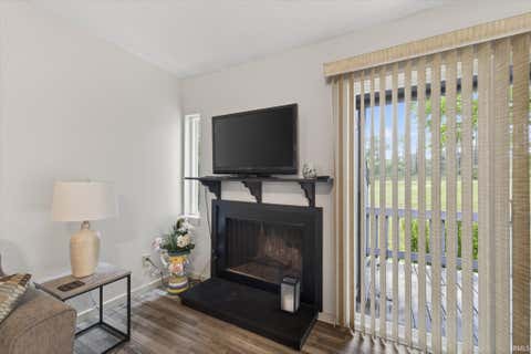 Tiny photo for 9105 S Pointe Ridge Lane #20, Bloomington, IN 47401 (MLS # 202619988)