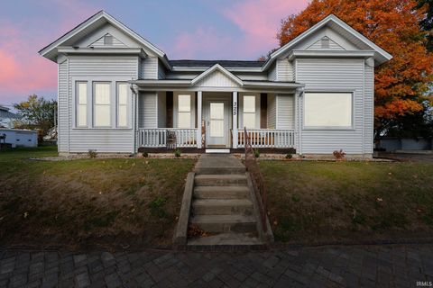 Photo of 325 N Wayne Street, Warren, IN 46792 (MLS # 202543364)