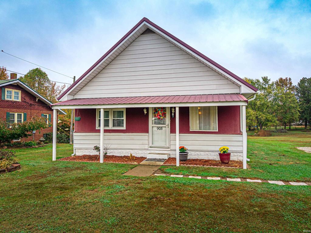 Photo of 905 E Jasper Road, Winslow, IN 47598 (MLS # 202544058)